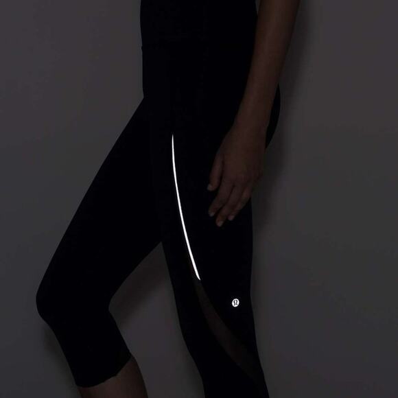 Lululemon Pace Perfect Crop 17” Leggings Boysenberry Size 6 - Picture 3 of 13